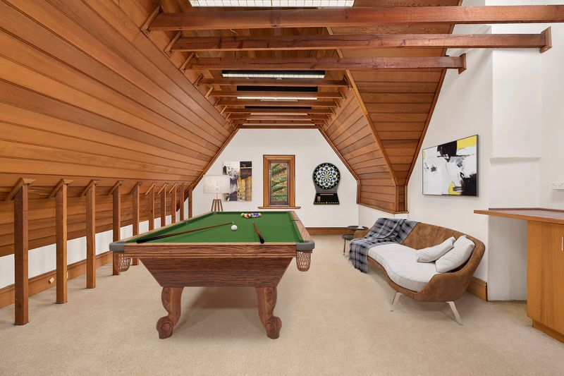Beautifully presented tri-level terrace